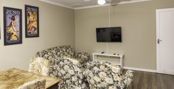 Room image 11