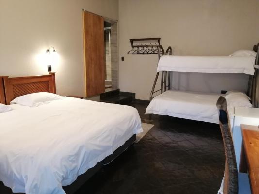 Room image 2