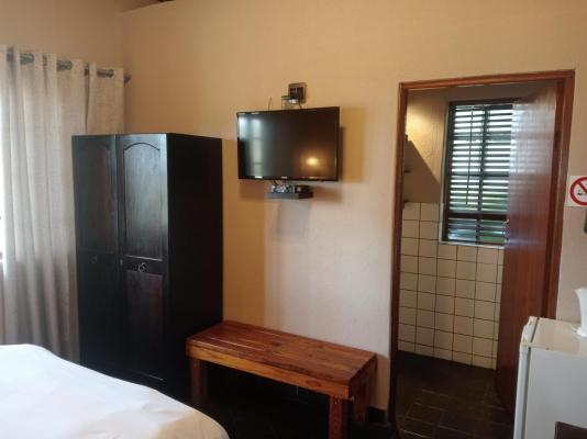 Room image 2