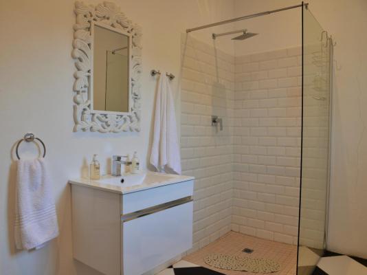 Room image 2