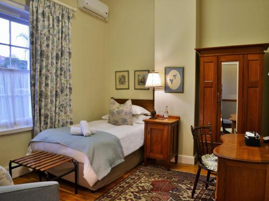 Room image 1