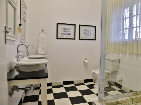 Room image 2