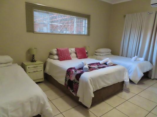 Room image 2