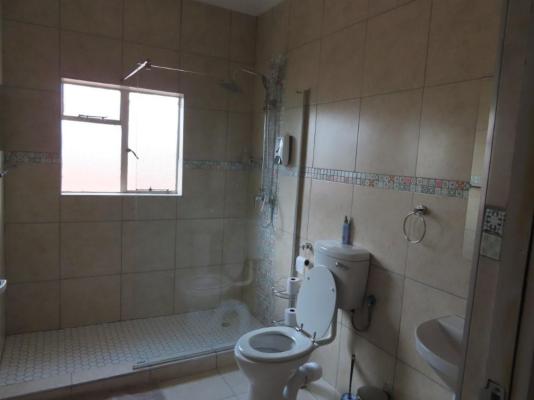 Room image 5