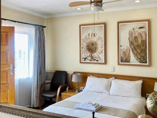 Room image 2