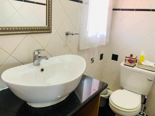 Room image 3
