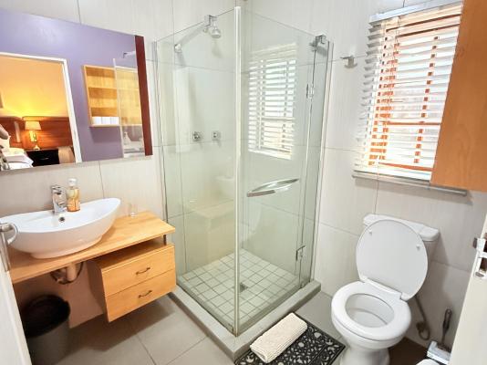 Room image 2