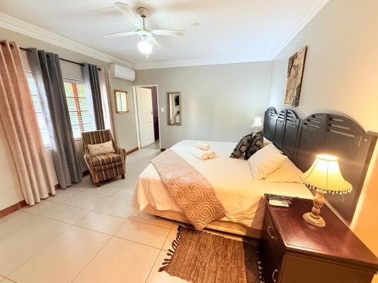 Room image 3