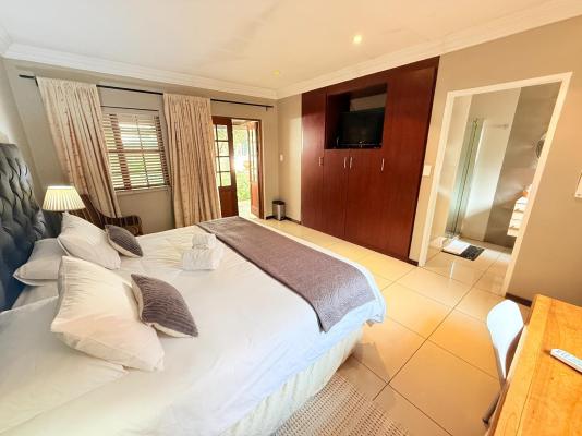 Room image 1