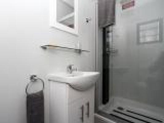 Room image 1