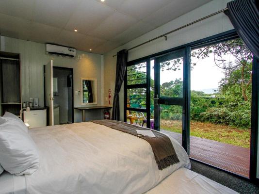 Room image 1