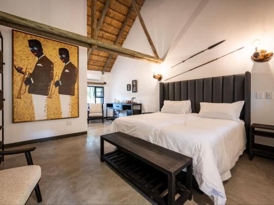 Room image 4