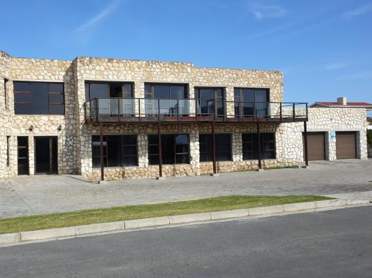 Stonehouse on Main - 229213