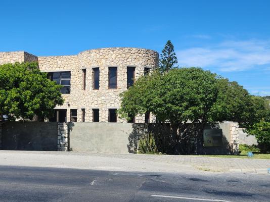Stonehouse on Main - 229217
