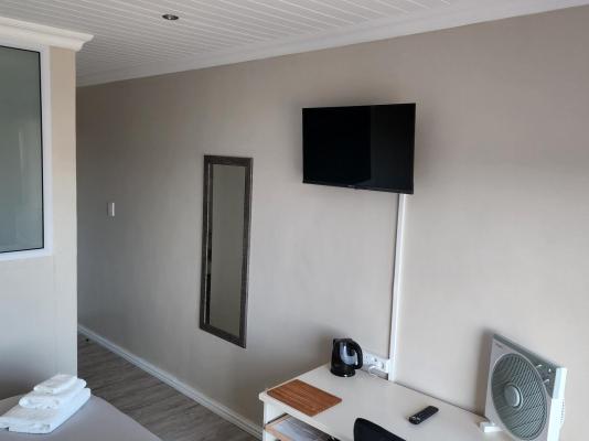 Room image 1