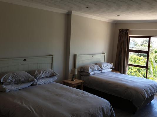 Room image 3
