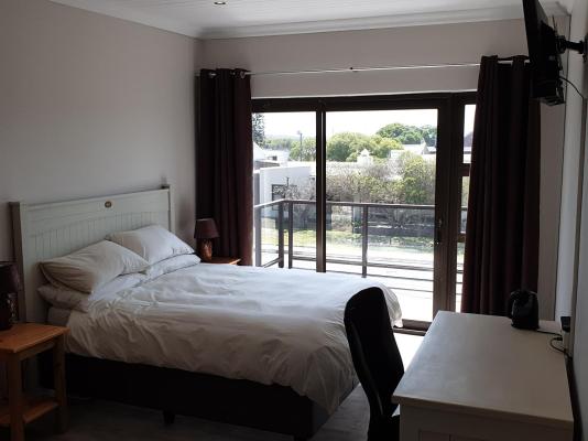 Room image 3