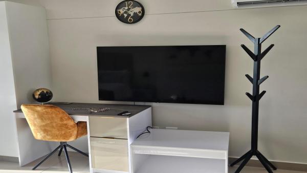 Room image 1