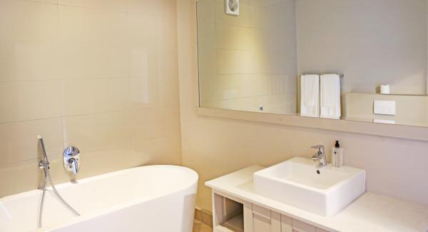 1 Bedroom Suite
