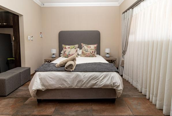 Somethin Special Guest House 77A - 230301