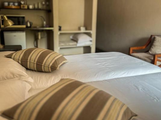Three Thymes Inn - 230610