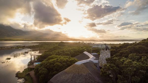 Mosaic Lagoon Lodge