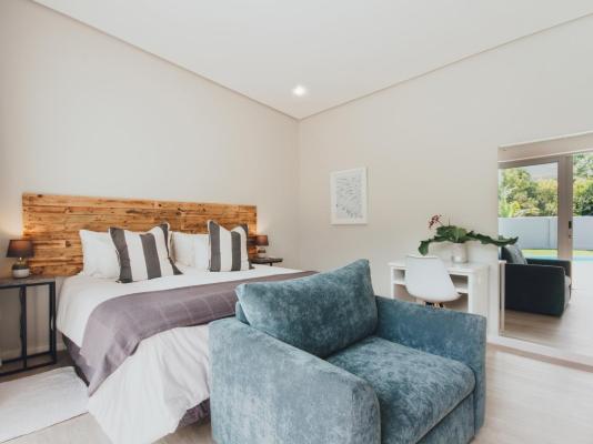 Room image 3