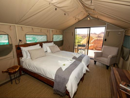 Room image 4