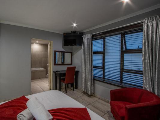 Room image 3