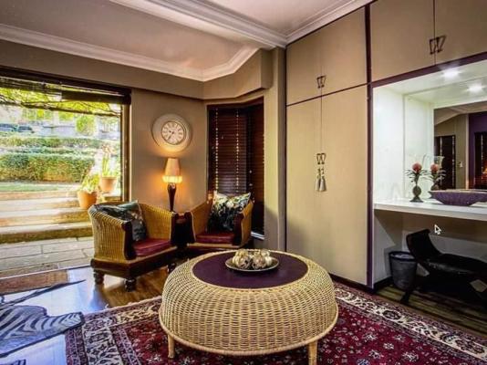 Room image 3