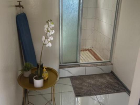 Room image 6