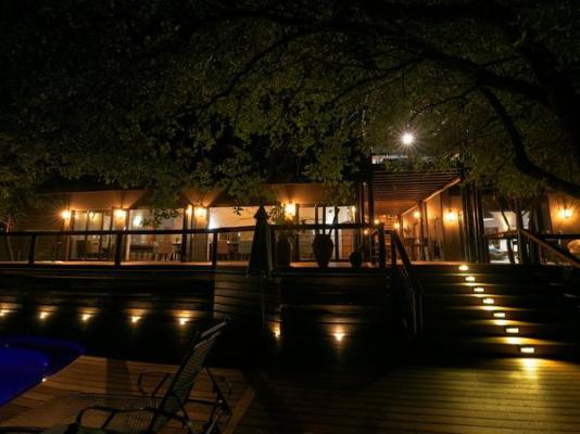 Elephant Plains Game Lodge - 232402