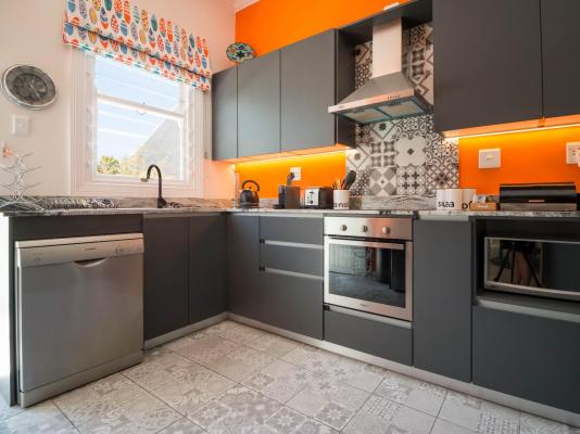 Kelvin Cottage - 232645