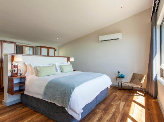 Room image 4