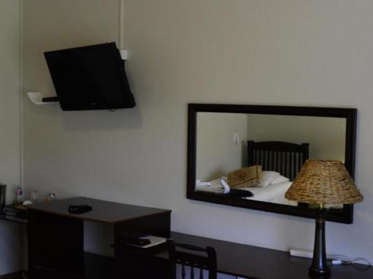 Room image 3
