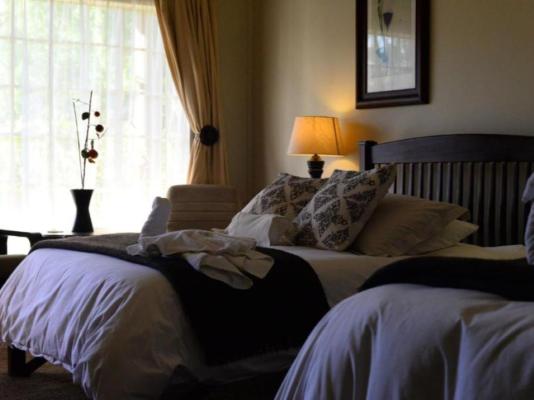 Room image 4