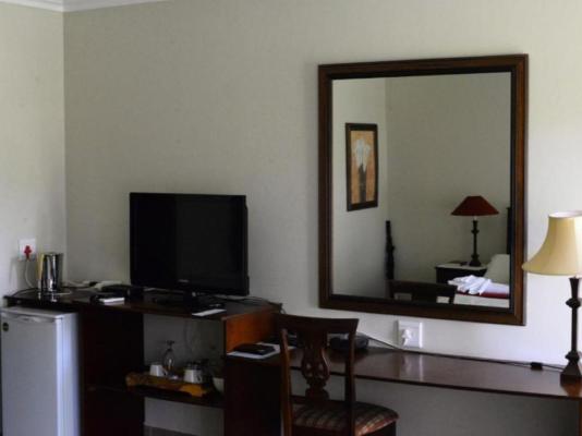 Room image 3