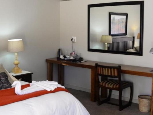 Room image 4