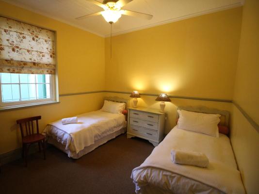 Mountain Manor Guest House & Executive Suites - 233077