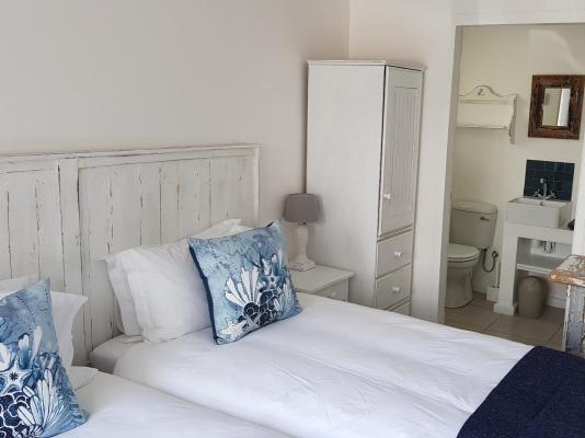 Room image 3