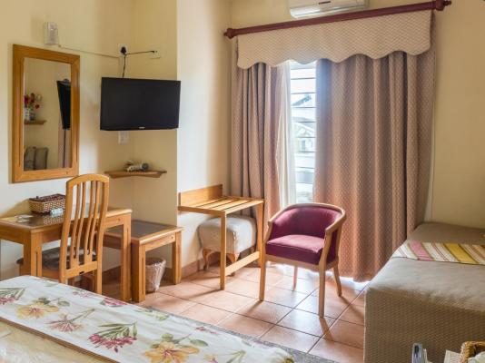 Centre Court B&B - 233362