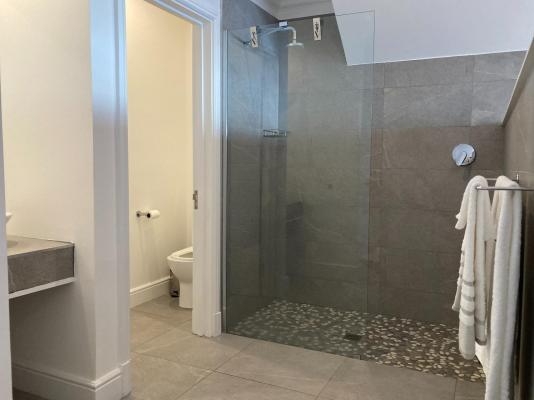 Room image 6