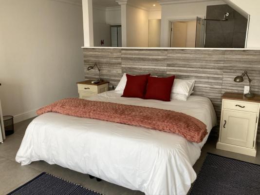 Room image 12