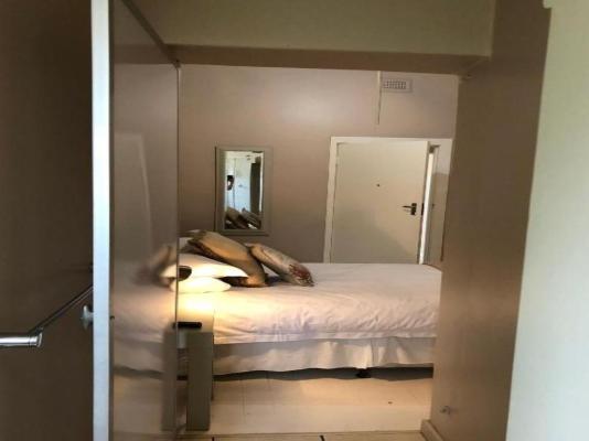 Room image 1
