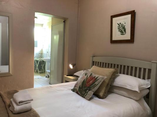 Room image 4