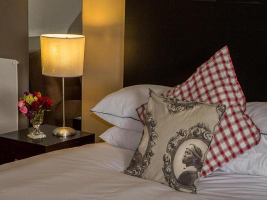 Room image 5