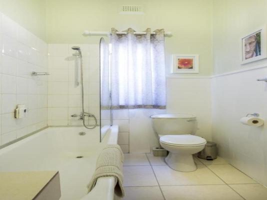 Room image 30