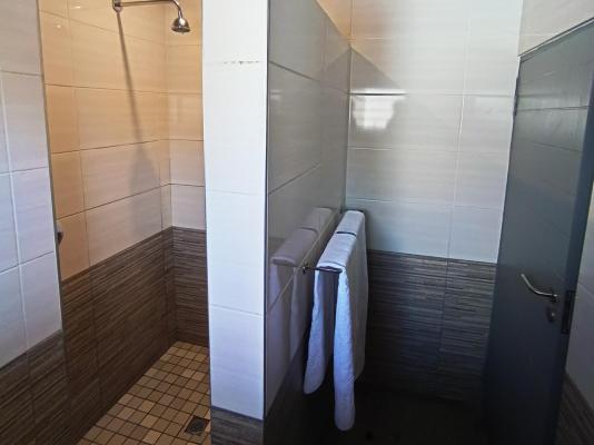 Room image 1