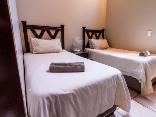 Room image 1