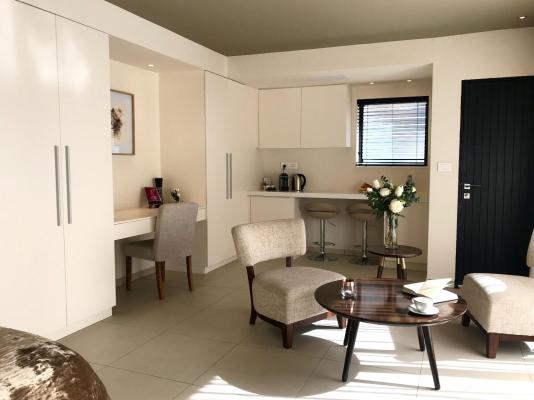 Room image 3